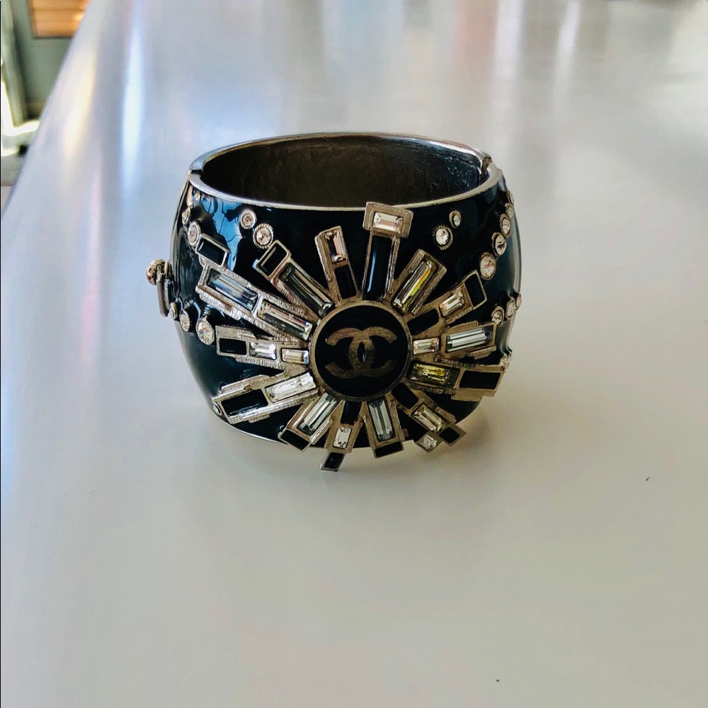 Chanel vintage cuff